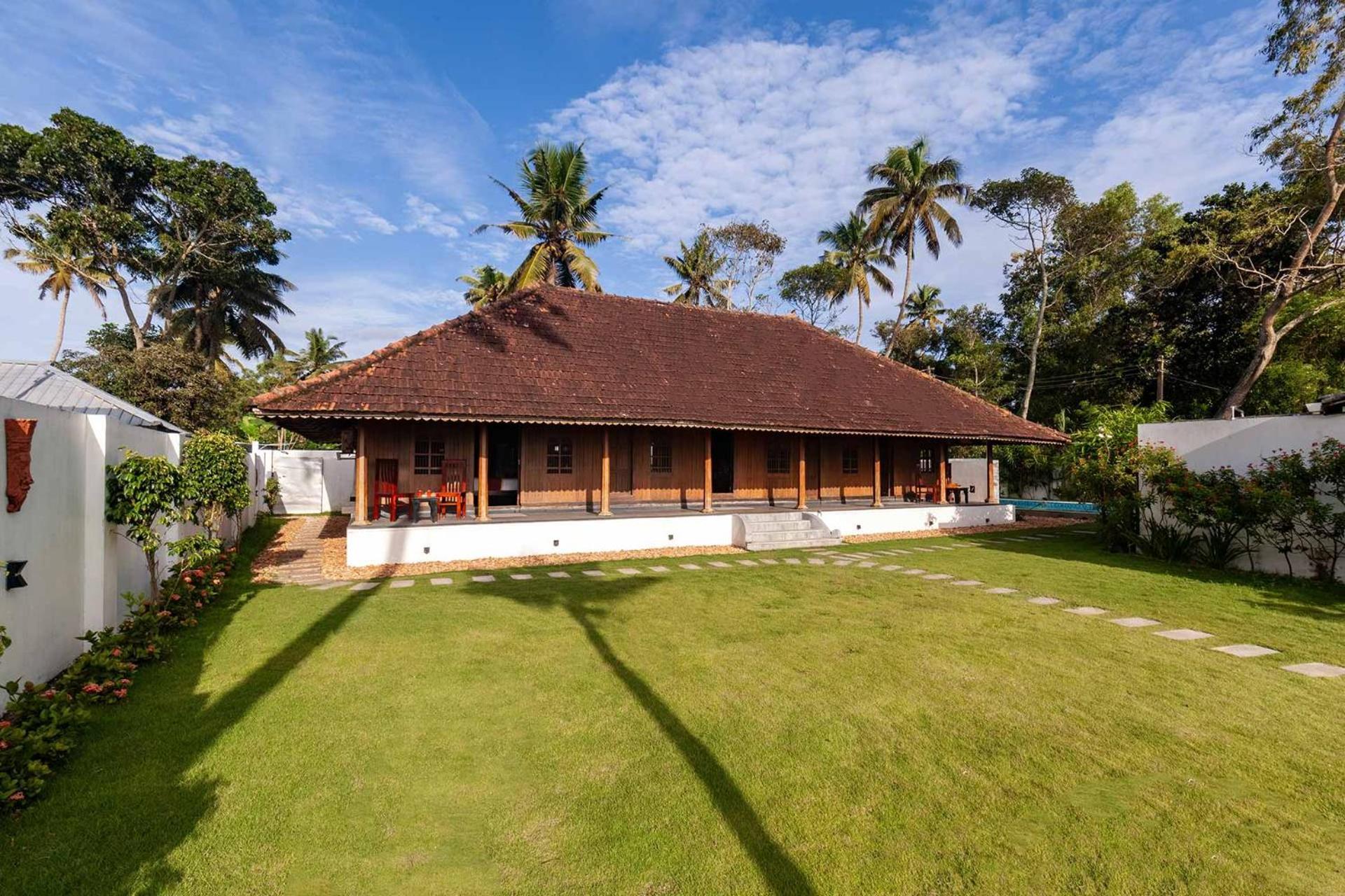 Deshadan'S Tarangi Beach Villas,Marari マラリクラム エクステリア 写真