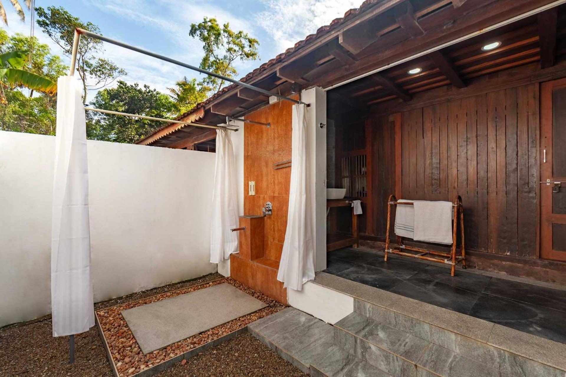 Deshadan'S Tarangi Beach Villas,Marari マラリクラム エクステリア 写真