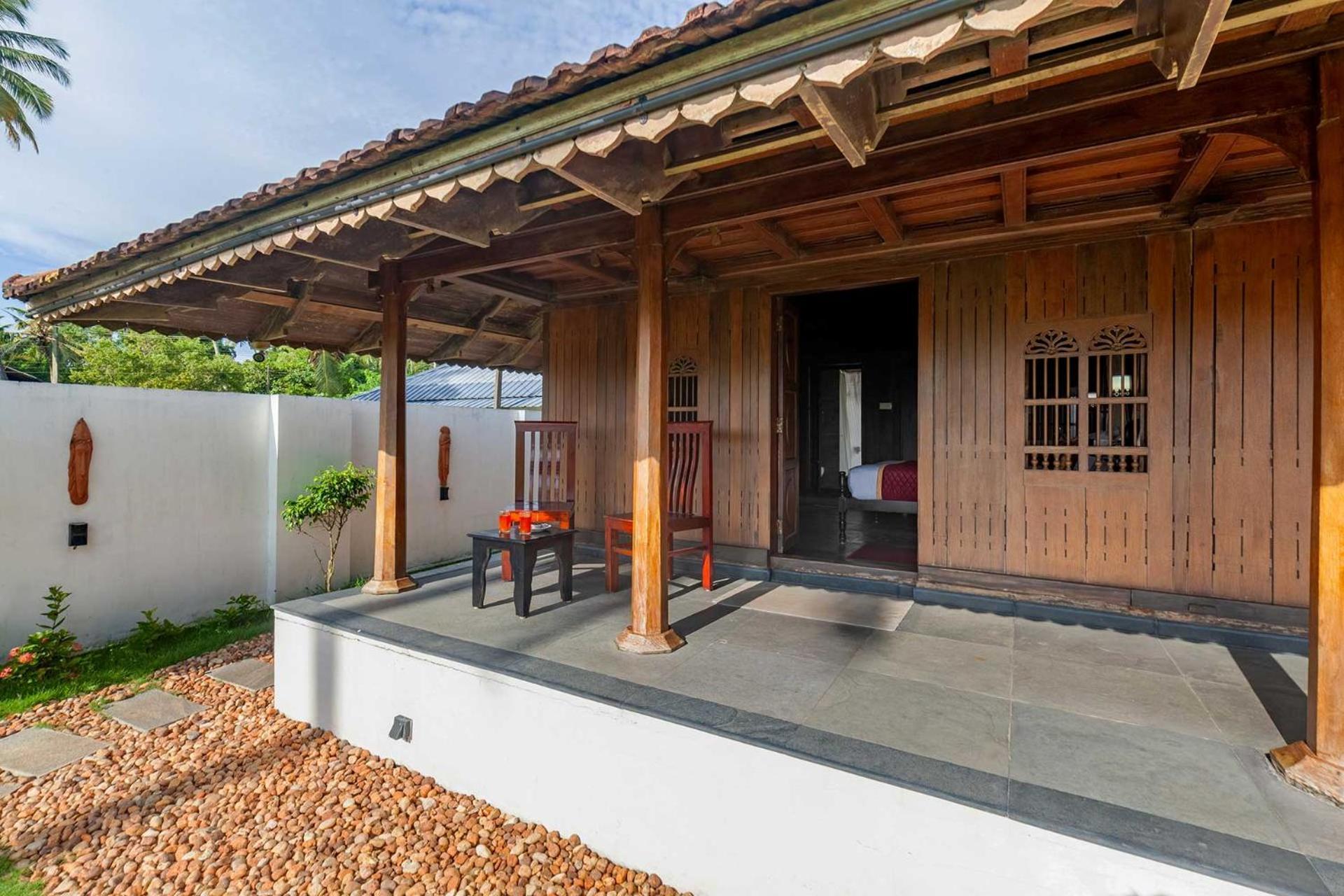 Deshadan'S Tarangi Beach Villas,Marari マラリクラム エクステリア 写真
