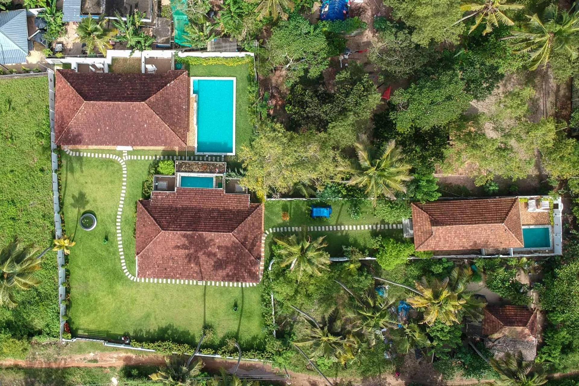 Deshadan'S Tarangi Beach Villas,Marari マラリクラム エクステリア 写真